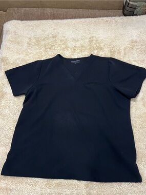 Mandala women’s Black V-Neck Scrub Top